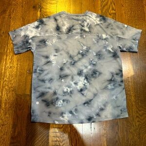 Lululemon mens TShirt size M